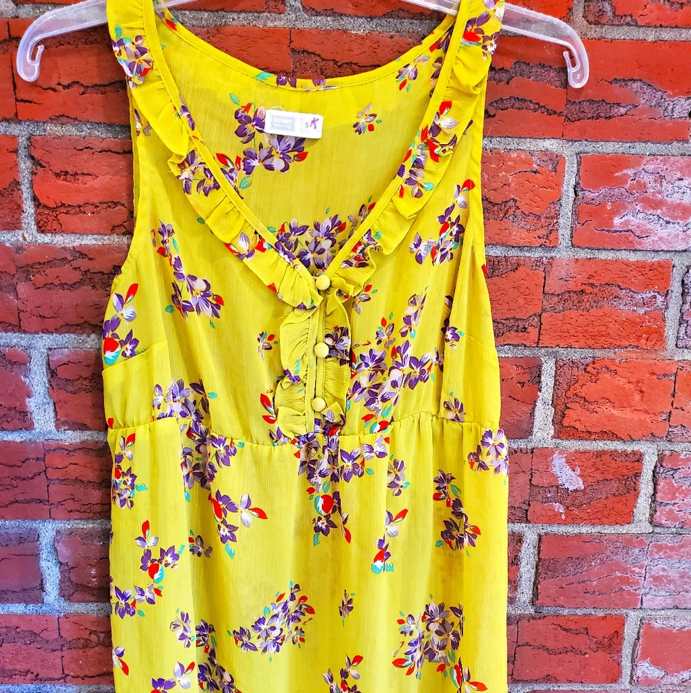 Old navy maternity top